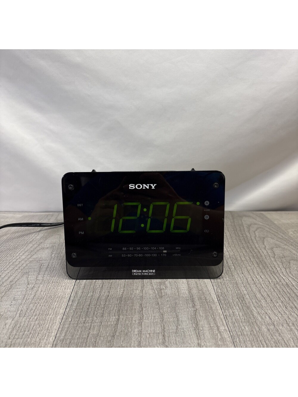 Sony Dream Machine Dual Alarm Clock Radio (Model ICF-C414)